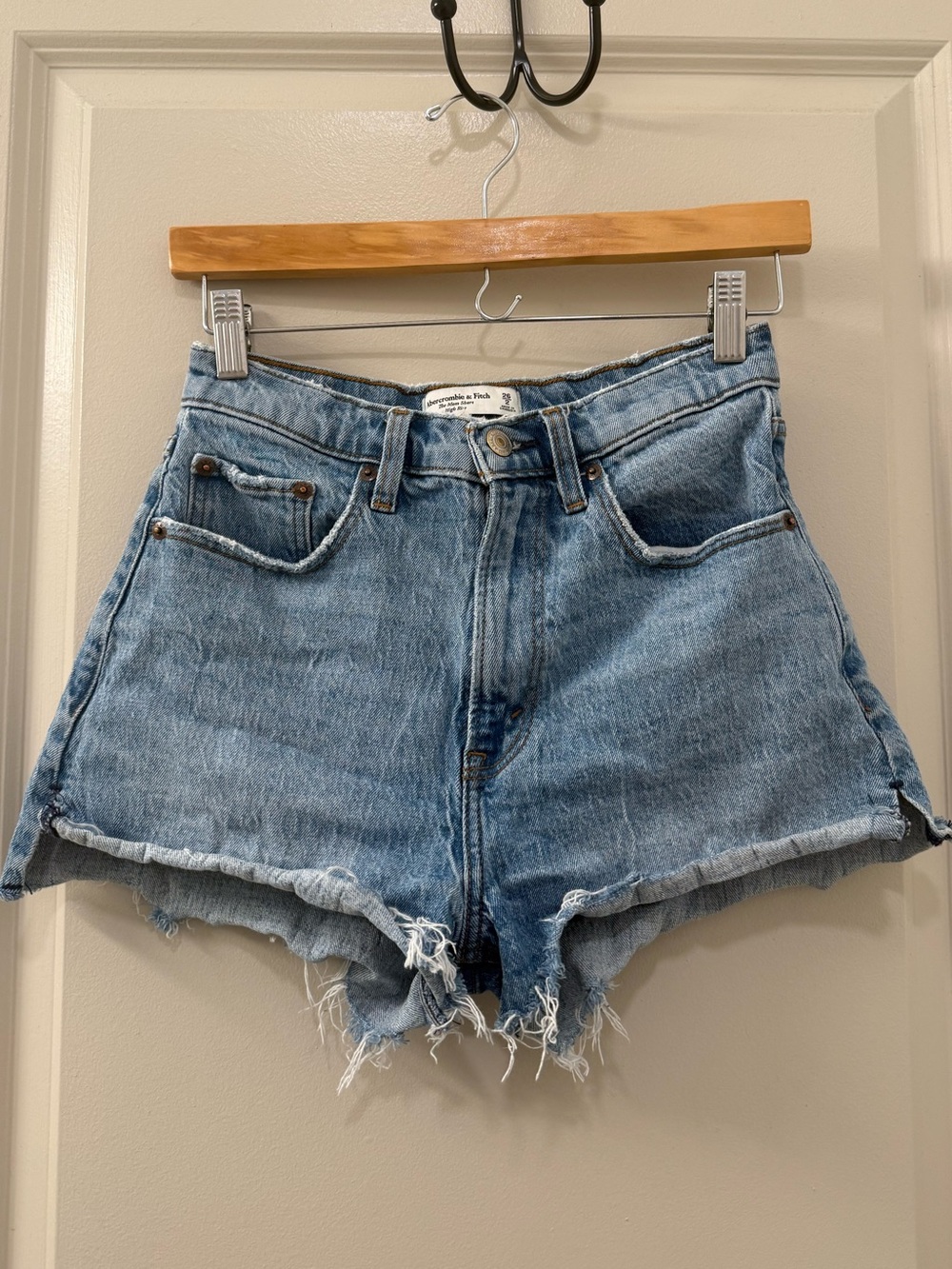Abercrombie & Fitch Curve Love High Rise Mom Short in Medium Denim Wash